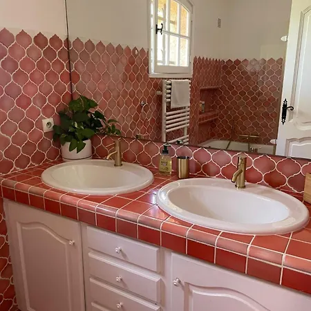 La Tramontane, Propriete Avec Piscine, Proche Сент-Максим
