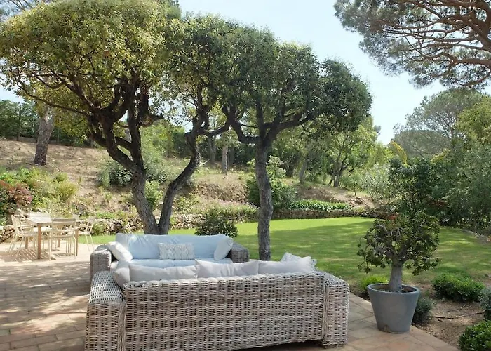 Villa La Tramontane, Propriete Avec Piscine, Proche